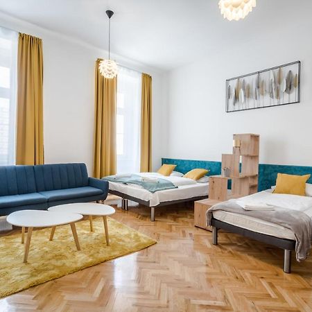 Bpr Stylish Vagabond Apartment With Ac Budapest Esterno foto