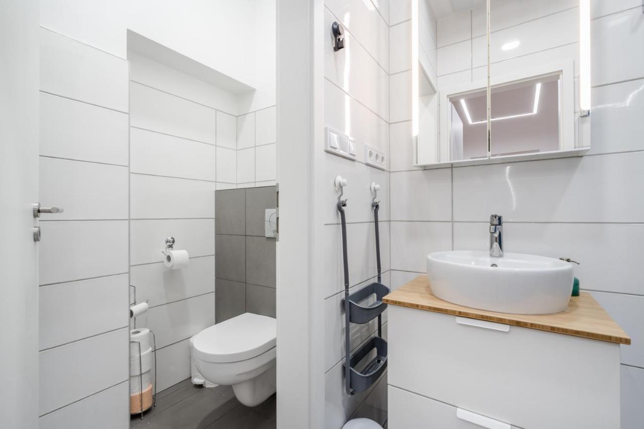Bpr Stylish Vagabond Apartment With Ac Budapest Esterno foto