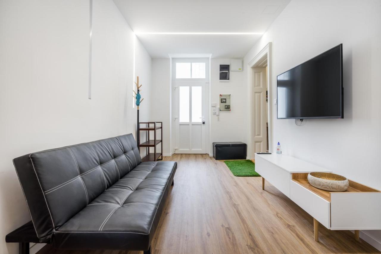 Bpr Stylish Vagabond Apartment With Ac Budapest Esterno foto