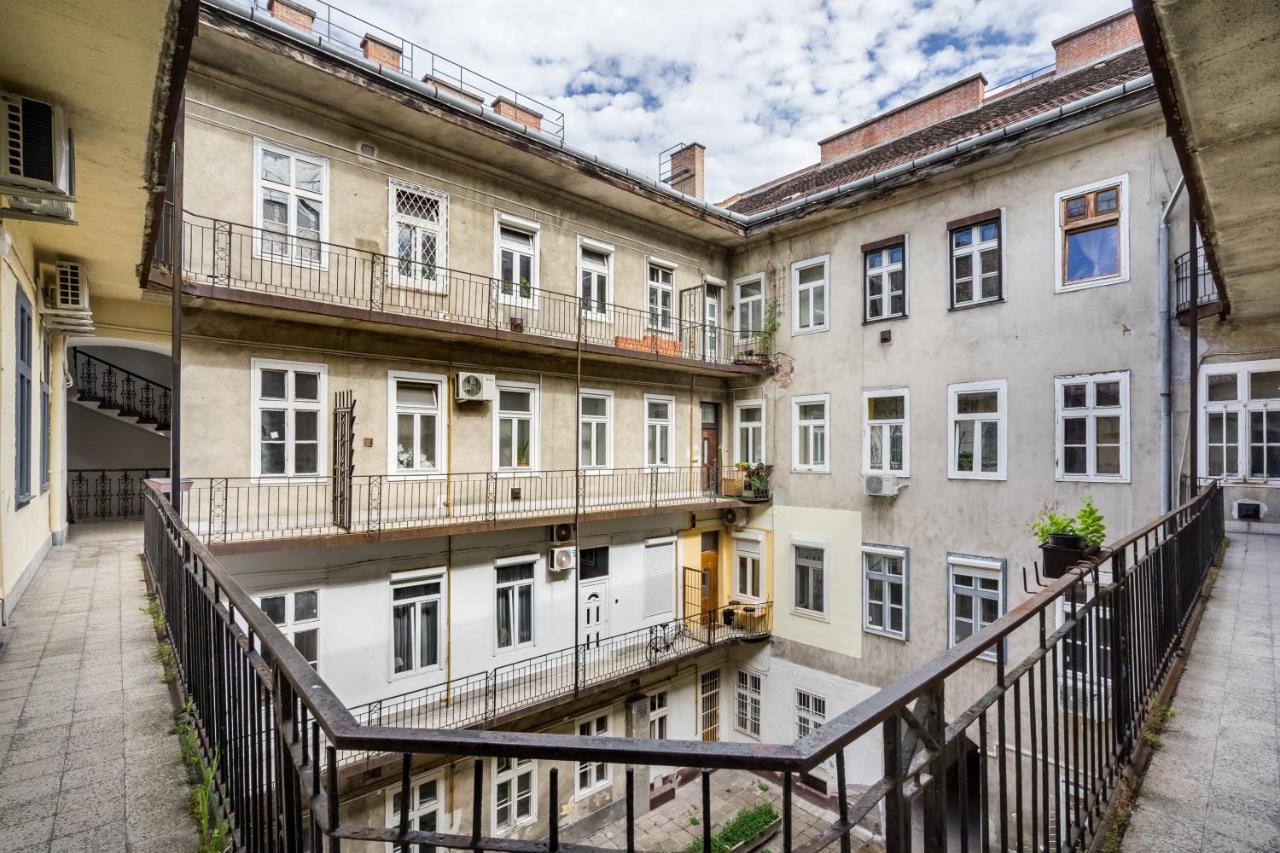 Bpr Stylish Vagabond Apartment With Ac Budapest Esterno foto